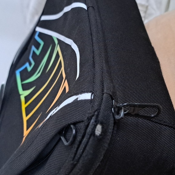 Nike Insulated Futura Fuel Pack Lunch Box Black With Neon Logo - Picture 3 of 12